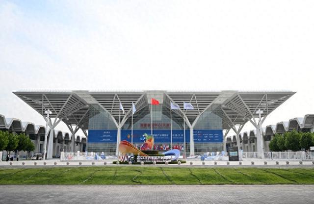 2024世界智能产业博览会三大看点:机器人、智能汽车、低空经济