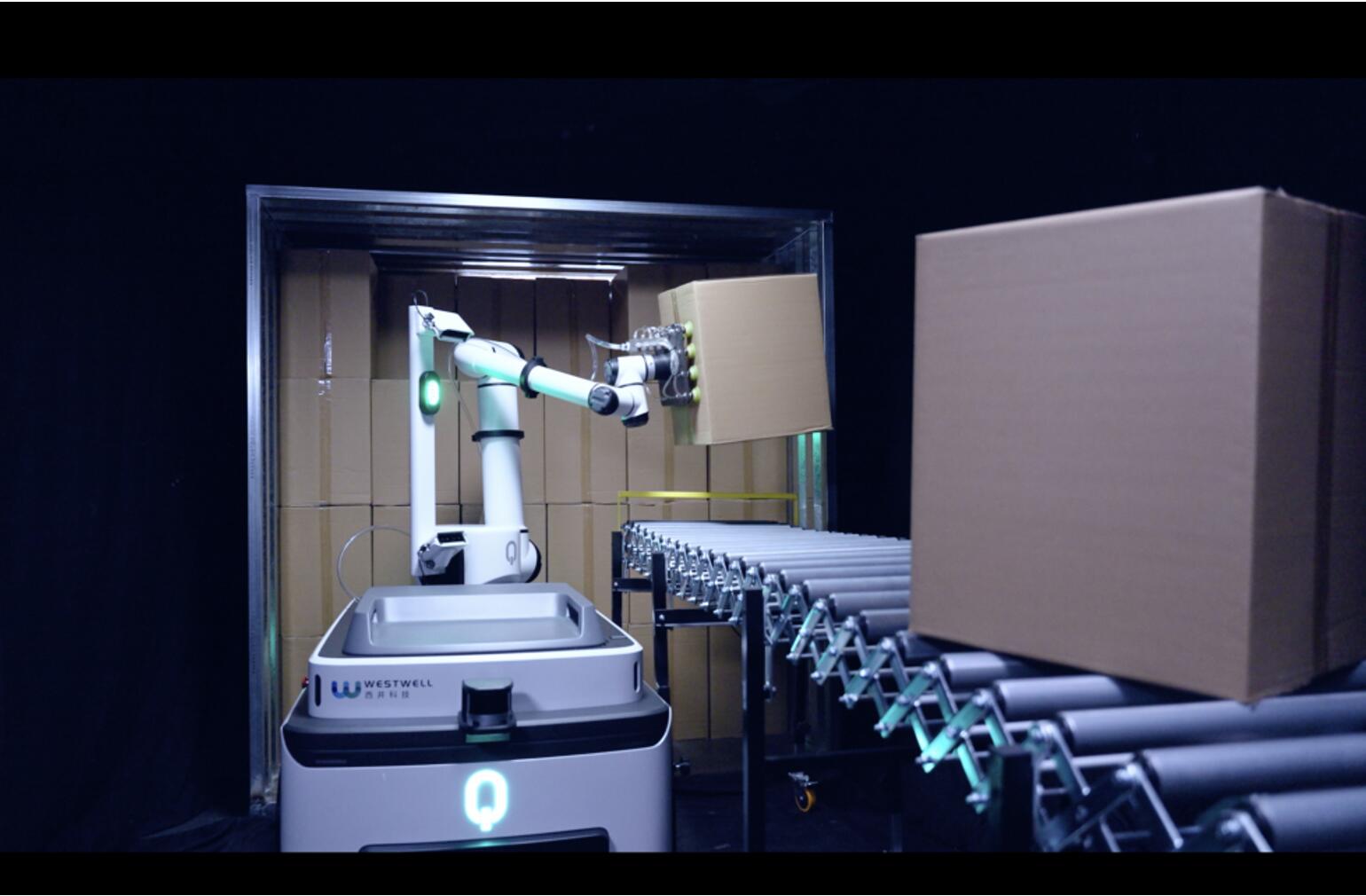 易倍体育网站：2024世界人工智能大会：从“+AI”到“AI+”新技术重塑千行百业(图2)