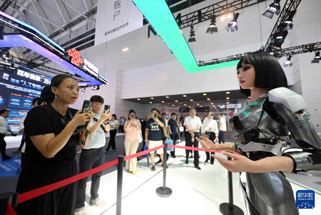看“智”造——机器人带来新体验(图5)