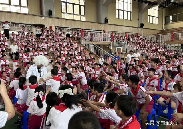 科学秀、人工智能机器人体验肇庆这个科普活动太有趣了！(图2)