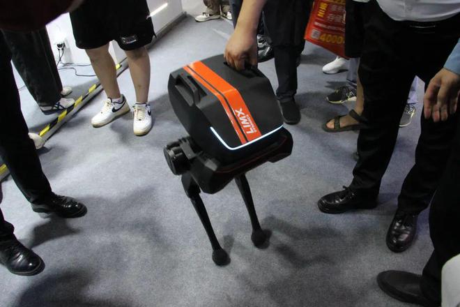 人形机器人先锋列阵WAIC2024！(图10)