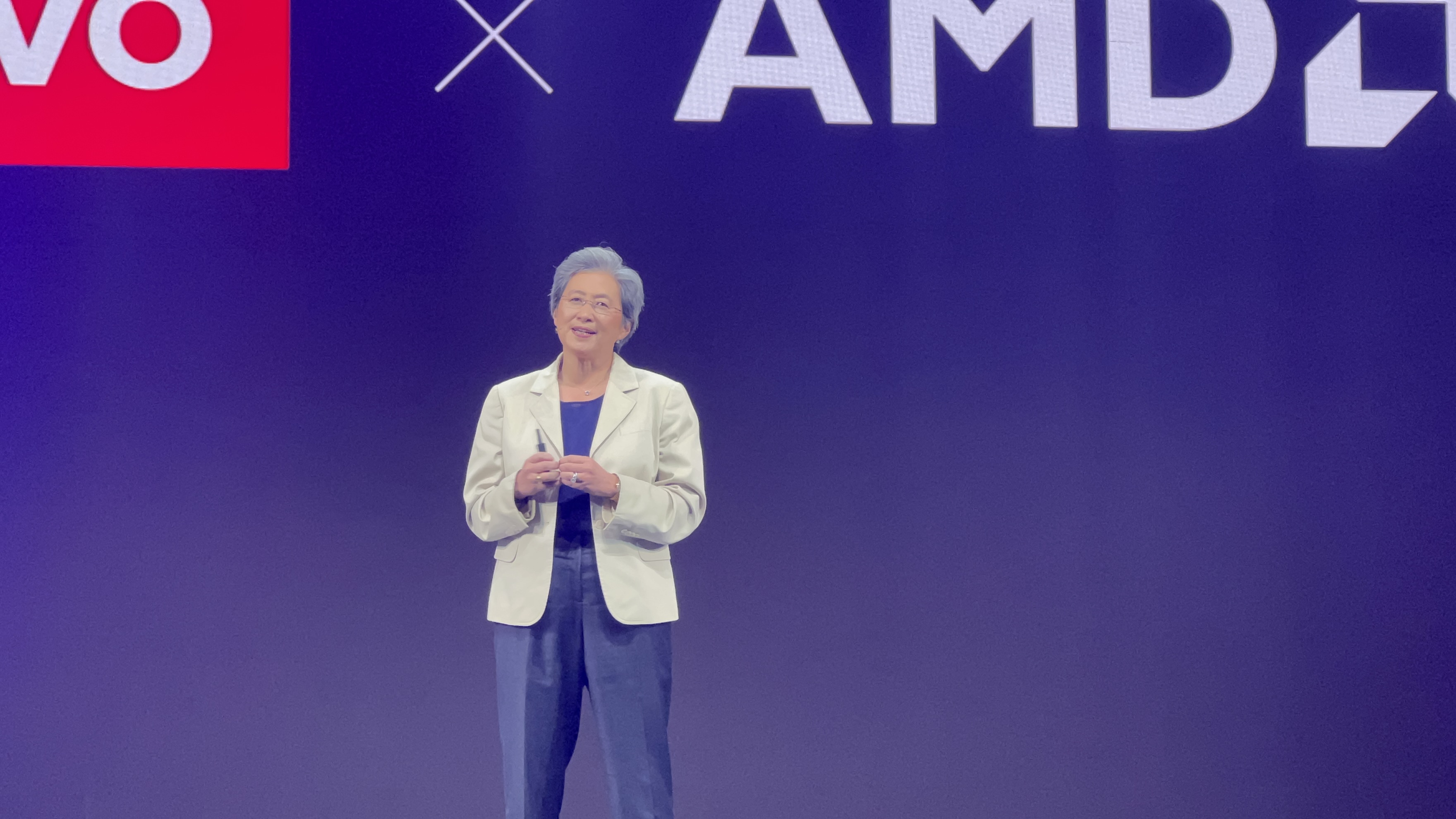 英特尔CEO现场回击“x86不行”论黄仁勋谈AIAgentsAMD苏姿丰被“押宝”下一届诺奖？AI时代风云人物汇集在这场大会(图3)