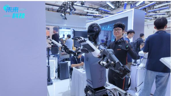 2024世界机器人大会：人工智能产品璀璨亮相助力青少年科技创新