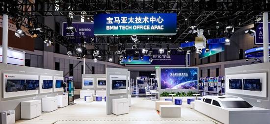 Emc易倍体育：以创新赋能驾趣宝马携BMWM产品阵容亮相进博会(图4)