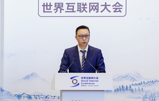 易倍体育网站：拥抱AI：互联网企业家谈如何突破“创新瓶颈”