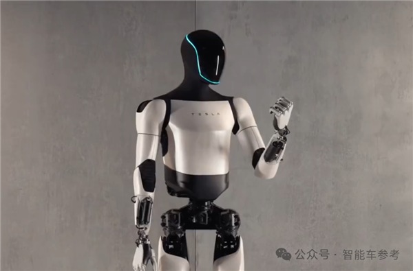 马斯克剧透新FSD计算硬件：直接冠名AI5算力10倍提升(图3)