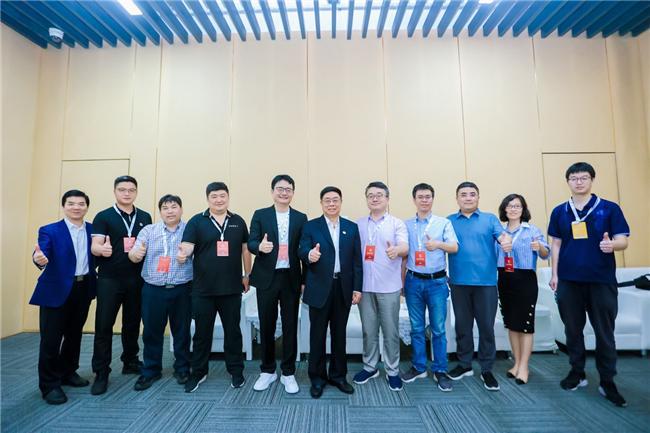 2024世界机器人大会开幕小雨智造畅想“工业智造”新未来