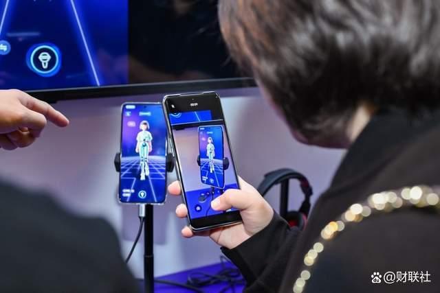 醉翁之意不在“硬件”？豆神教育AI生态布局背后的门道(图2)