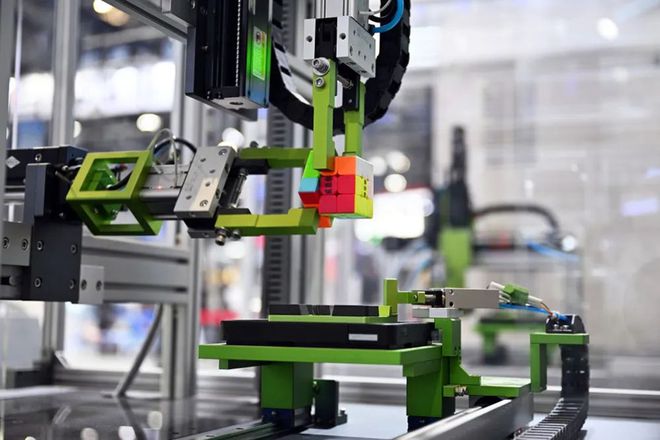 Emc易倍体育：机器人界的“潮流风向标”：2024年十大关键词(图2)