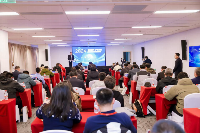 “智创世界产驭未来”2024雄安新区智能机器人产业发展大会圆满落幕(图5)