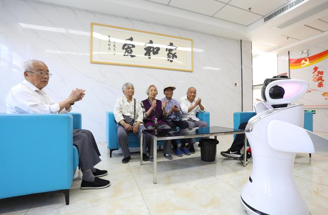 易倍体育网站：中国牵头制定养老机器人国际标准
