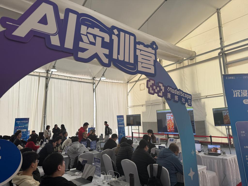 国产大模型加速迭代开源渐成“必选项”(图3)