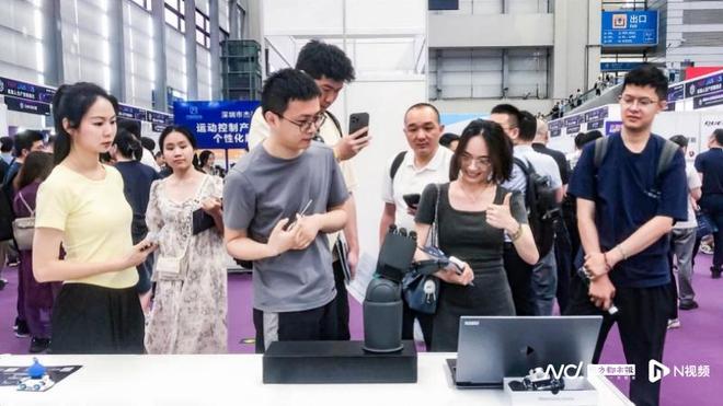 中国机器人“顶流”齐聚深圳开启多场景应用落地时代(图2)