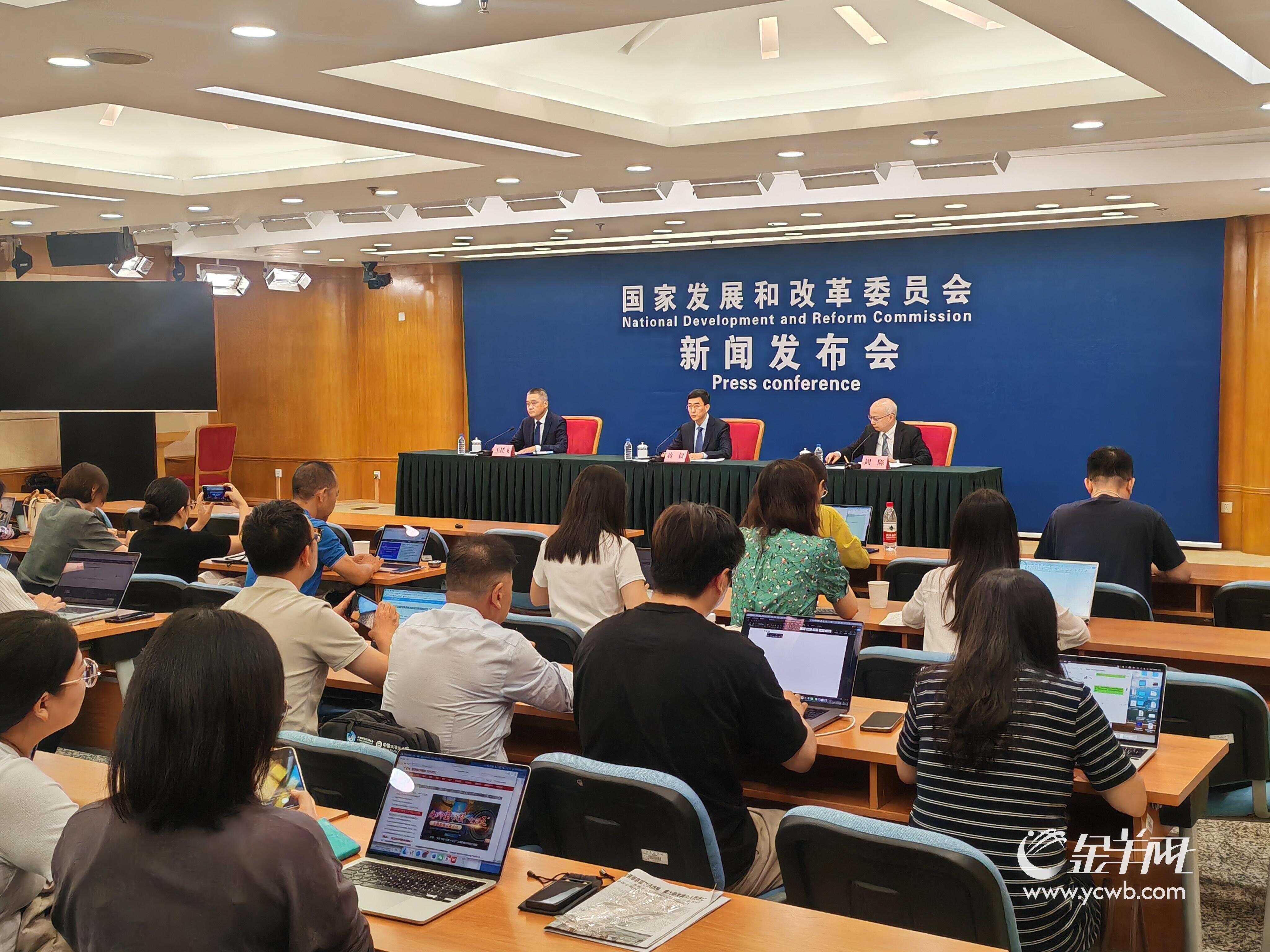 易倍体育网站：从救援到医疗这些中国人工智能应用成果点亮世界