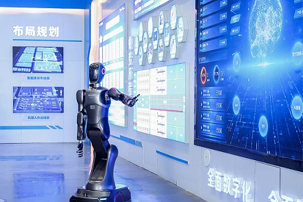 人形机器人美罗已成车间“老手”美的集团智能体工厂落地