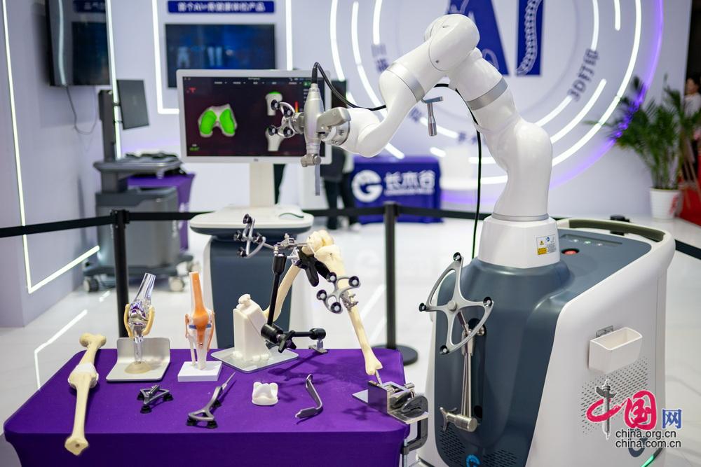 易倍体育网站：2024世界機器人大會醫療機器人引領健康新未來