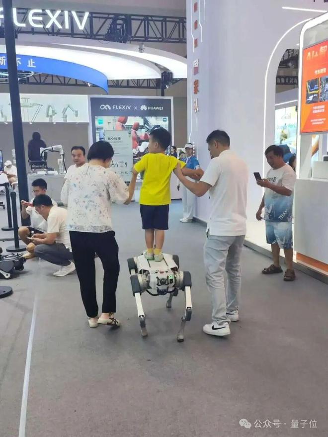 易倍体育网站：一文看尽35万人围观的智博会(图27)