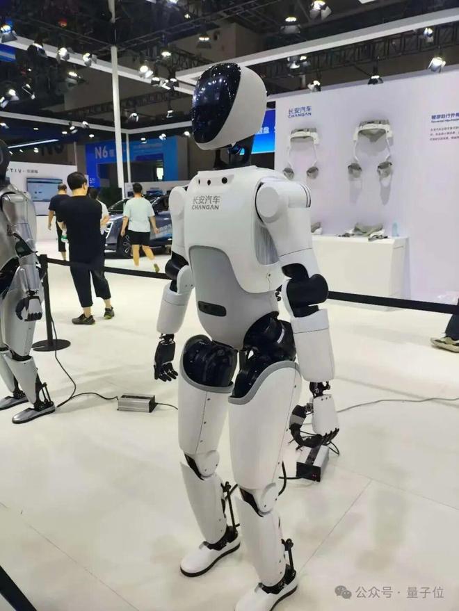 易倍体育网站：一文看尽35万人围观的智博会(图62)