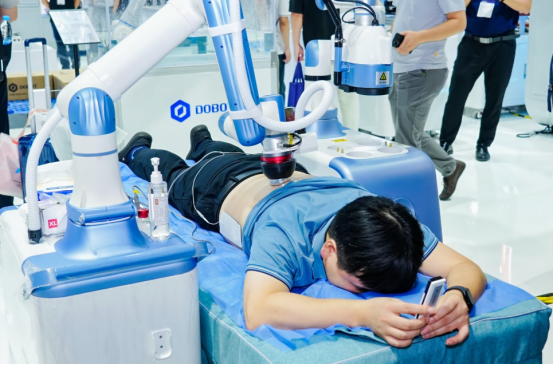 易倍体育网站：从机械臂到人形机器人越疆机器人具身工业率先登场(图10)