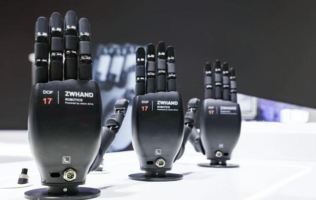 Emc易倍体育：机器人IPO狂飙：近30家企业竞速繁荣还是虚火？(图6)