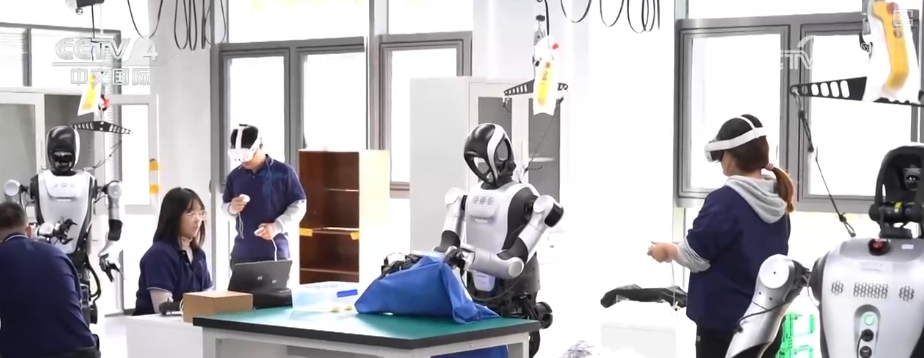 易倍体育网站：观察·中国引领机器人产业变革“硬科技突破+场景化落地”双向发力加速迭代(图8)