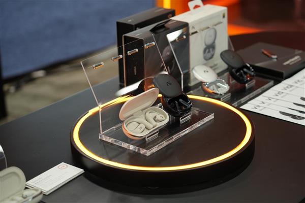 未来智能全球化品牌viaim登陆CES2026描绘全场景AI办公生态新图景(图4)