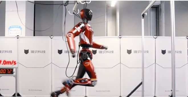 全球首款!10米每秒!我国人形机器人取得重要突破(图2)