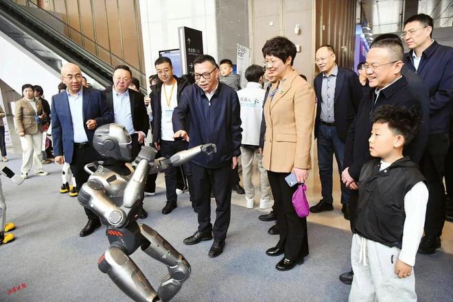 人工智能+赋能山西“智见未来聚力向新”！2026山西“人工智能+”产业融合大会在太原举办(图3)