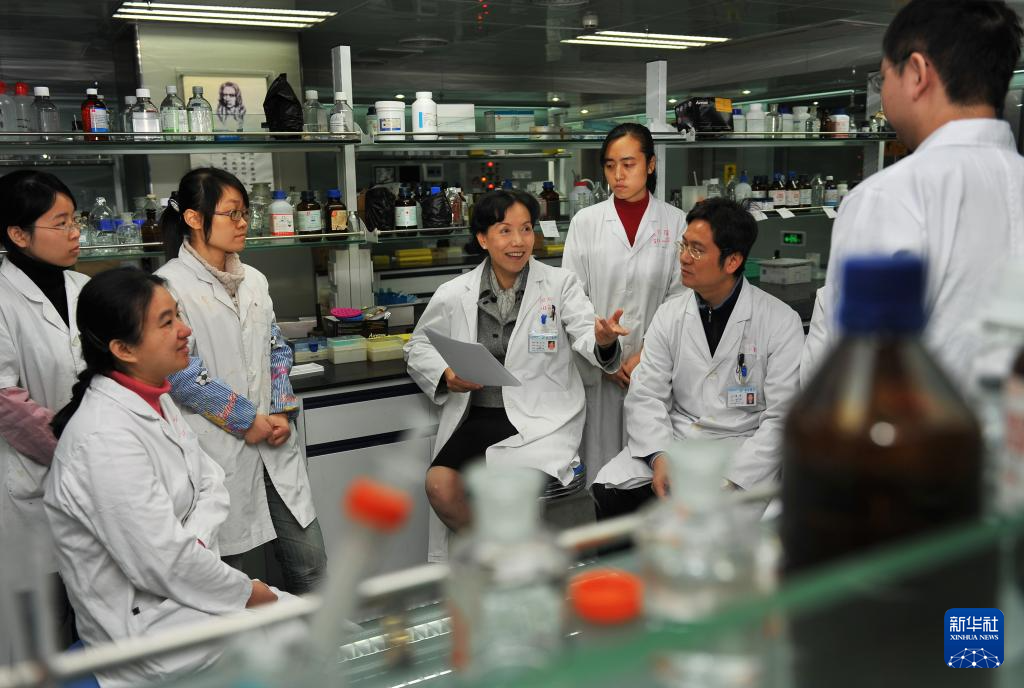 时代人物丨“三牛”院士侯凡凡(图3)