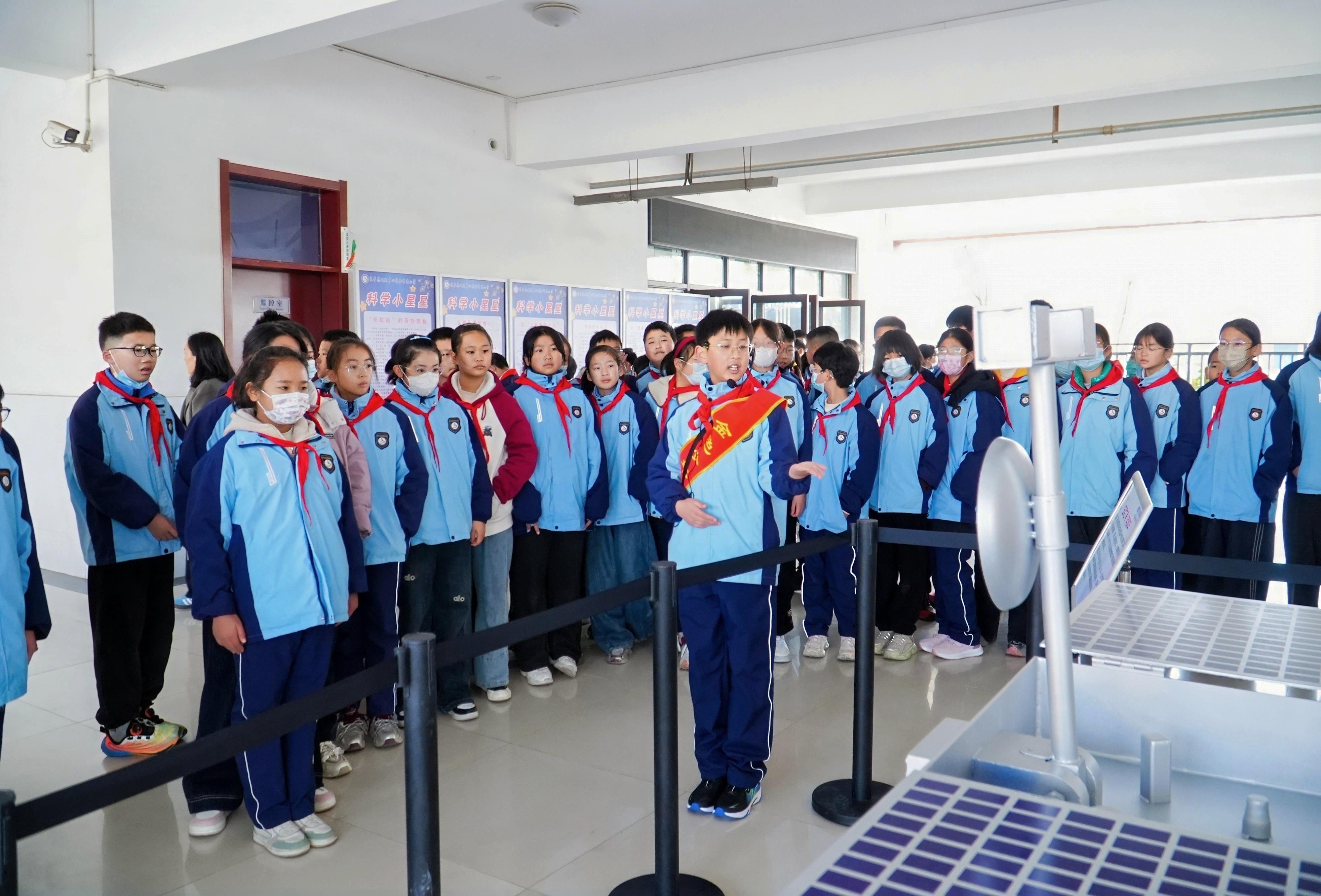 Emc易倍体育:一核五阶多维:让县域孩子的科学梦想破土而出(图3)