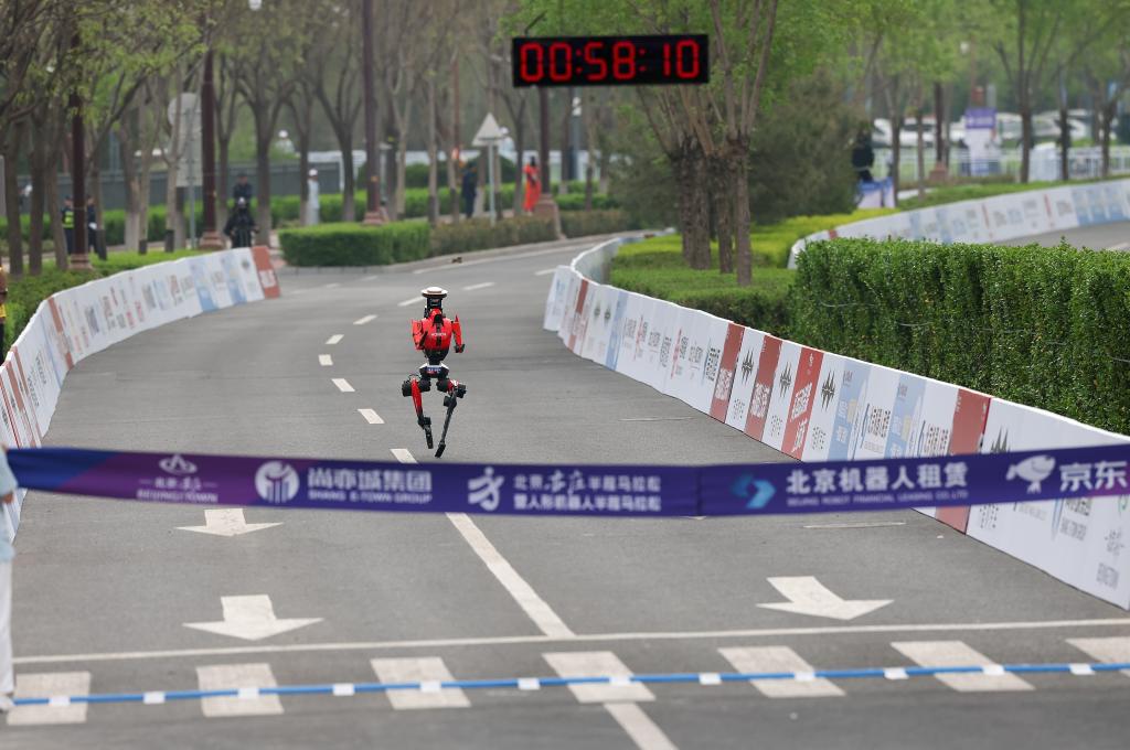 【开局之年看中国·遇见不一样的江苏】机器人产业加速跑看江苏如何布局
